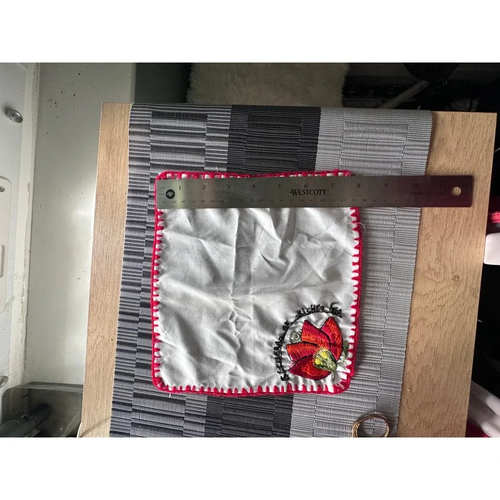 Unbranded Handkerchief Unisex OS White Red Floral Cotton Blend Crochet Trim‎